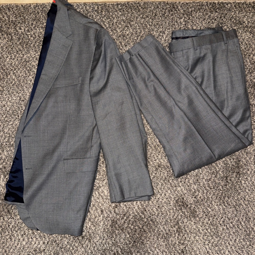 Cremieux Mens Grey Micro Check 2 Piece Suit 48L 40x32 Non Structured